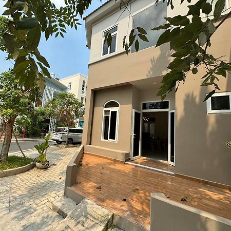 La Homestay Лонгсюен Экстерьер фото